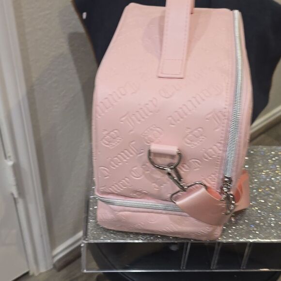 Juicy Couture Signature Logo/Crown Embossed Zip-Around Insulated Lunch Tote Bag - Picture 7 of 9